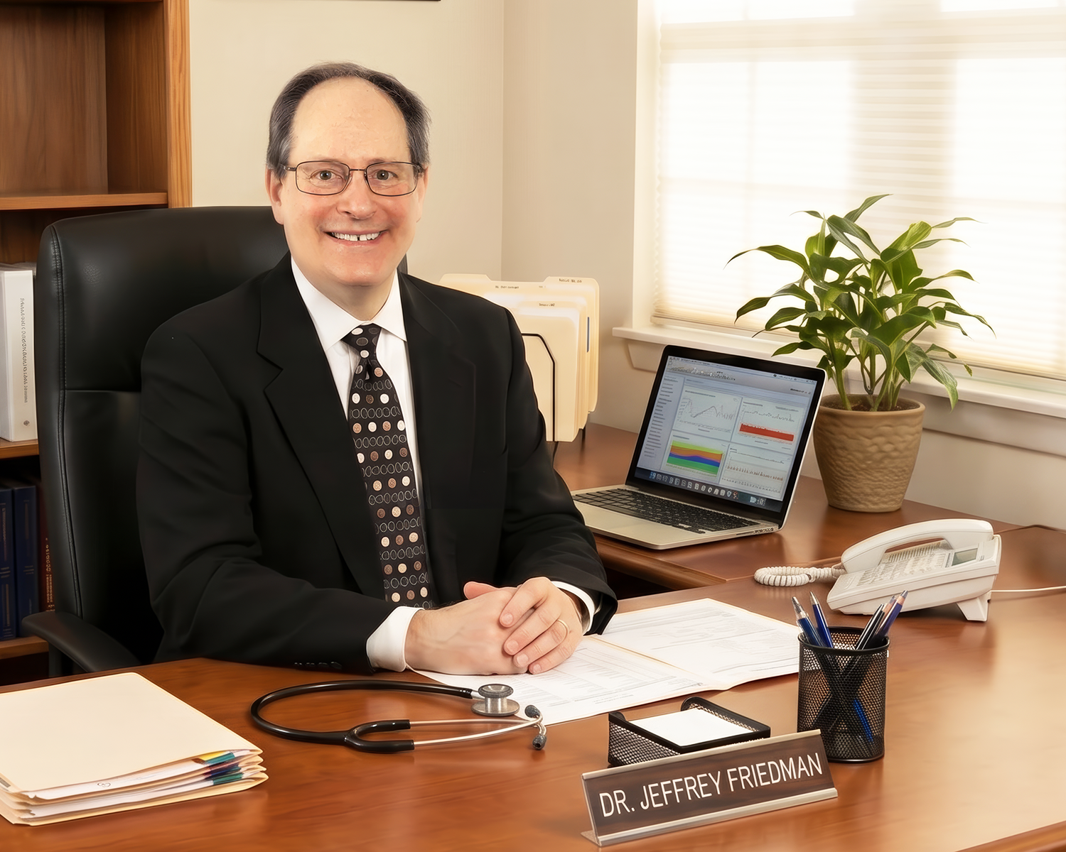 Dr. Jeffrey Friedman, Internal Medicine and MDVIP Concierge physician in Newtown CT